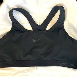 Women’s Nike sports bra size XL